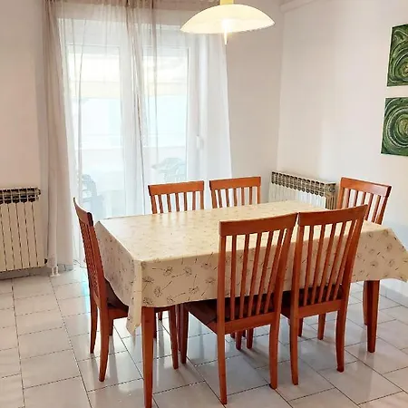 Lägenhet Alavuk Pula