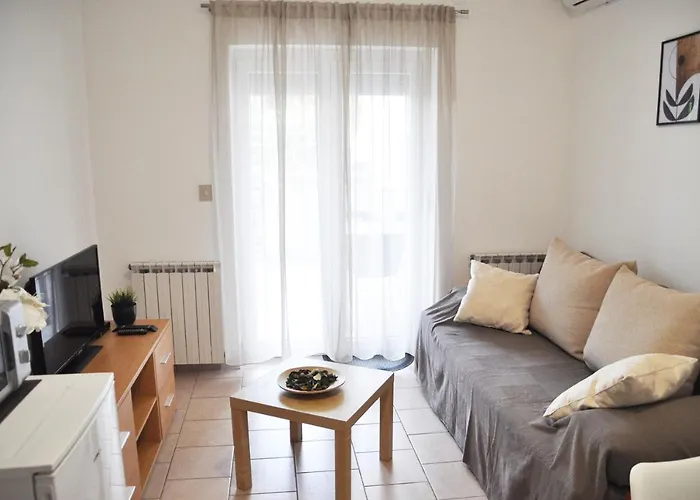 Apartment Alavuk Pula